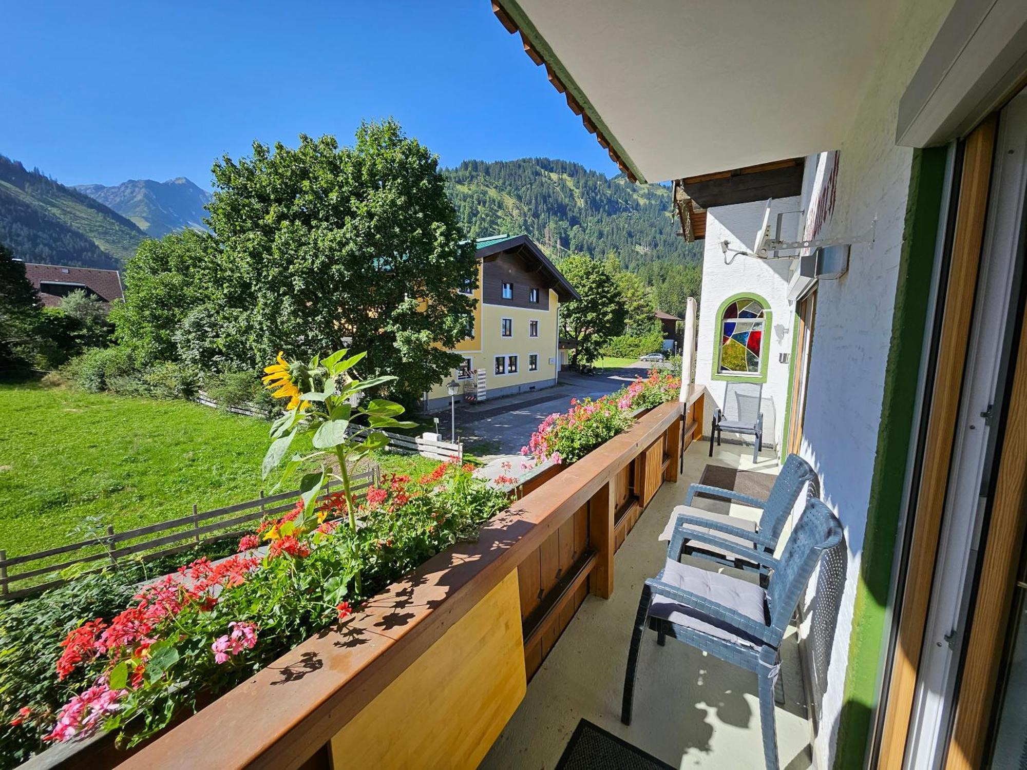 Am Muehlbach - Ferienwohnungen Luttinger Бихльбах Экстерьер фото